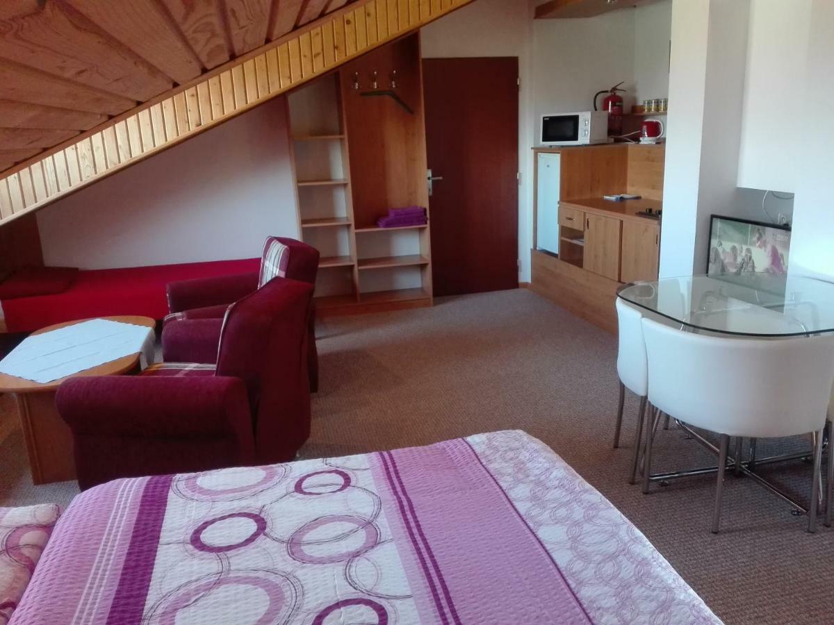 Vila Mirka Poprad Ngoại thất bức ảnh